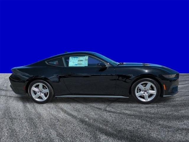 Ford Mustang Ecoboost® Premium Fastback - Thumbnail 4