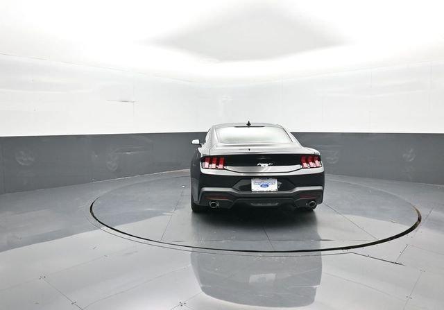 Ford Mustang Ecoboost® Fastback - Thumbnail 7