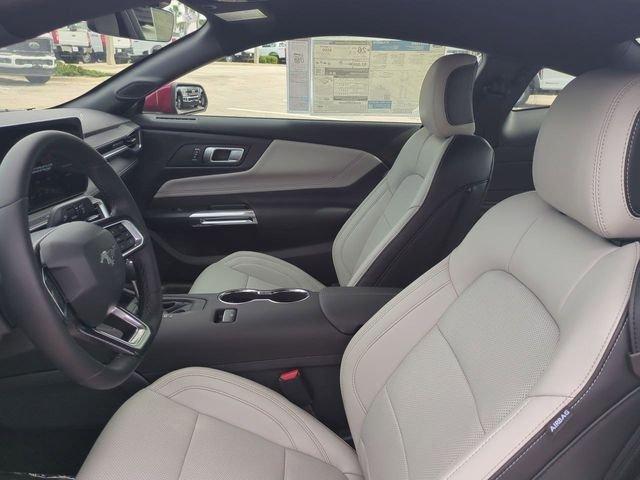 Ford Mustang Ecoboost® Premium Fastback - Thumbnail 16