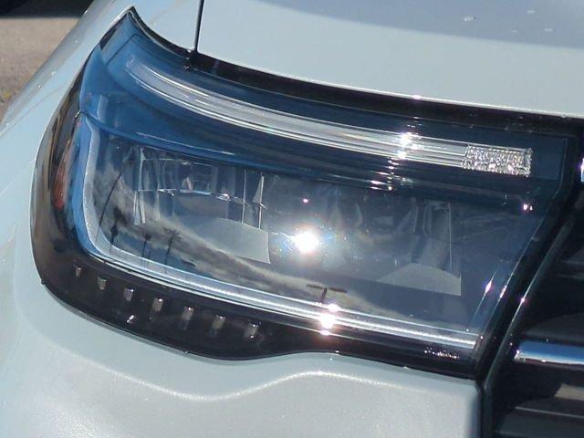 Ford Explorer Active - Thumbnail 11