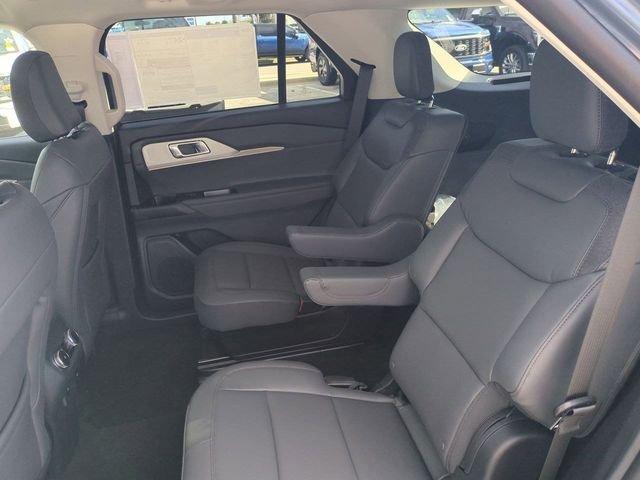 Ford Explorer Active - Thumbnail 16