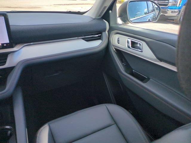 Ford Explorer Active - Thumbnail 19