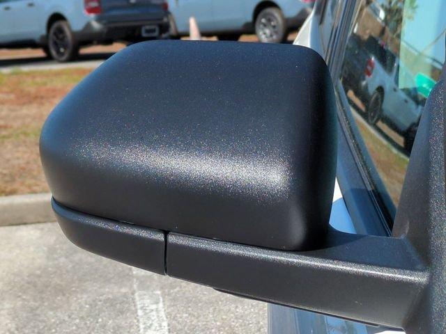 Ford Explorer Active - Thumbnail 14