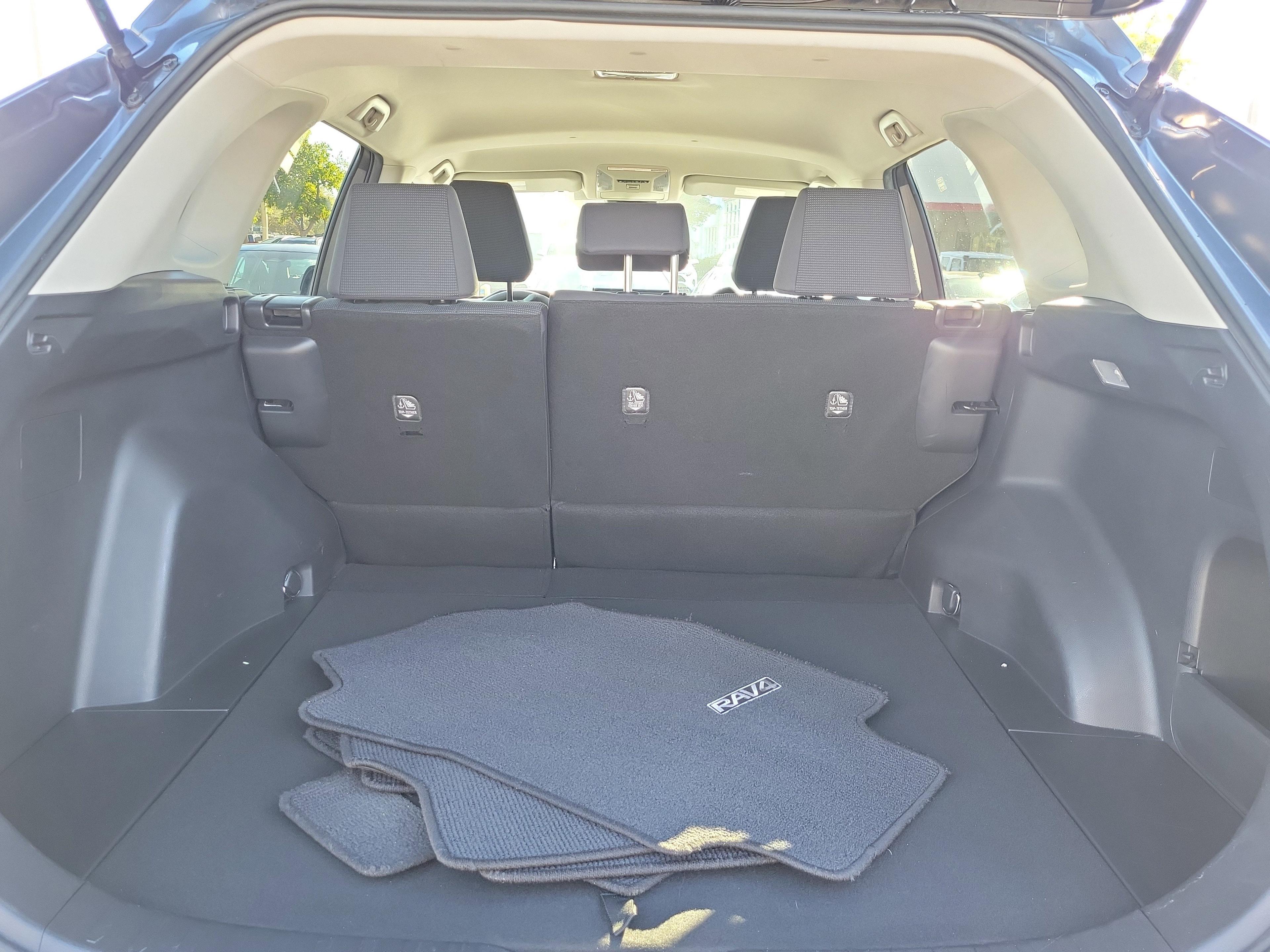 Toyota Rav4 Le Fwd - Thumbnail 8