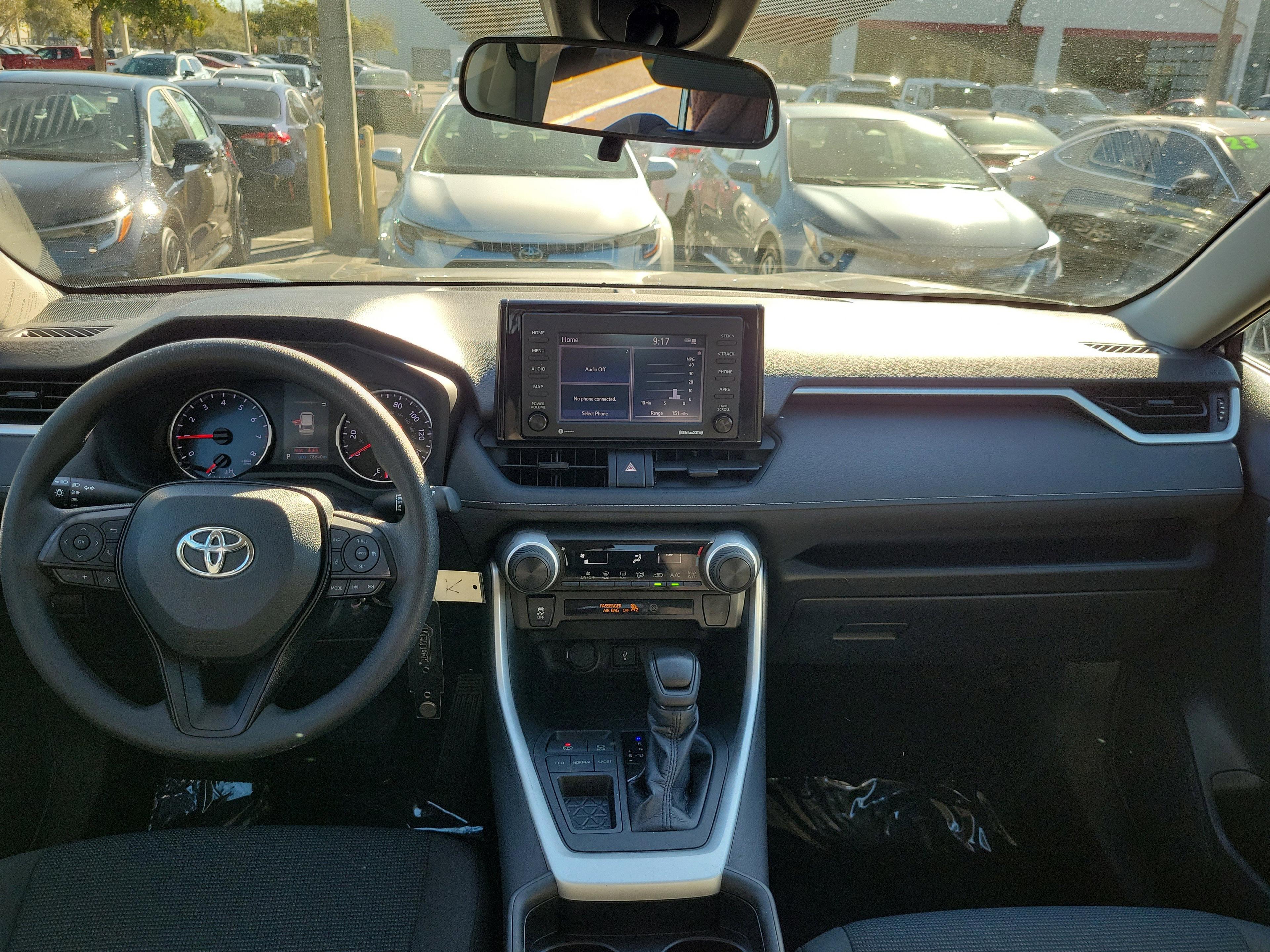 Toyota Rav4 Le Fwd - Thumbnail 10