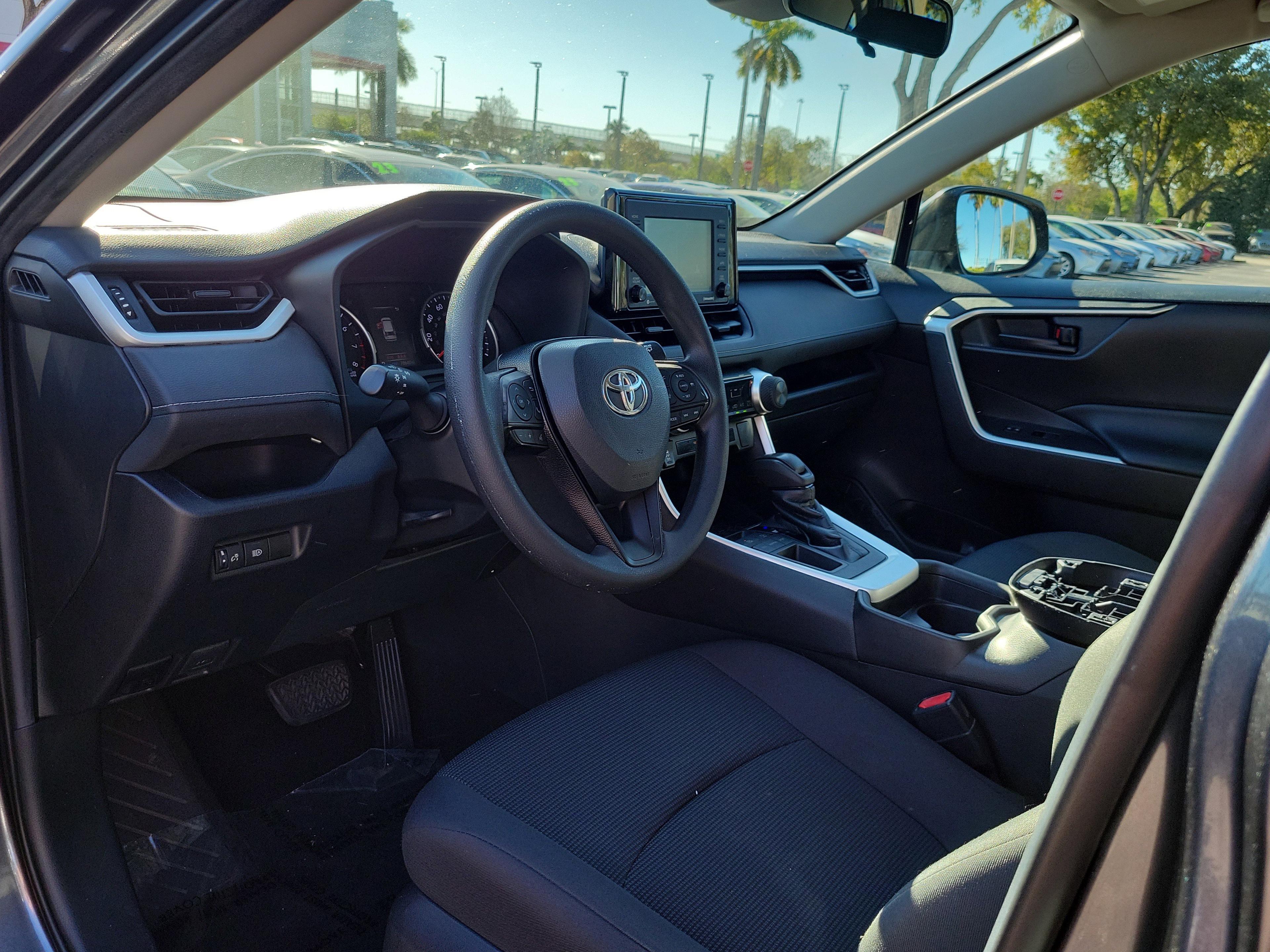 Toyota Rav4 Le Fwd - Thumbnail 11