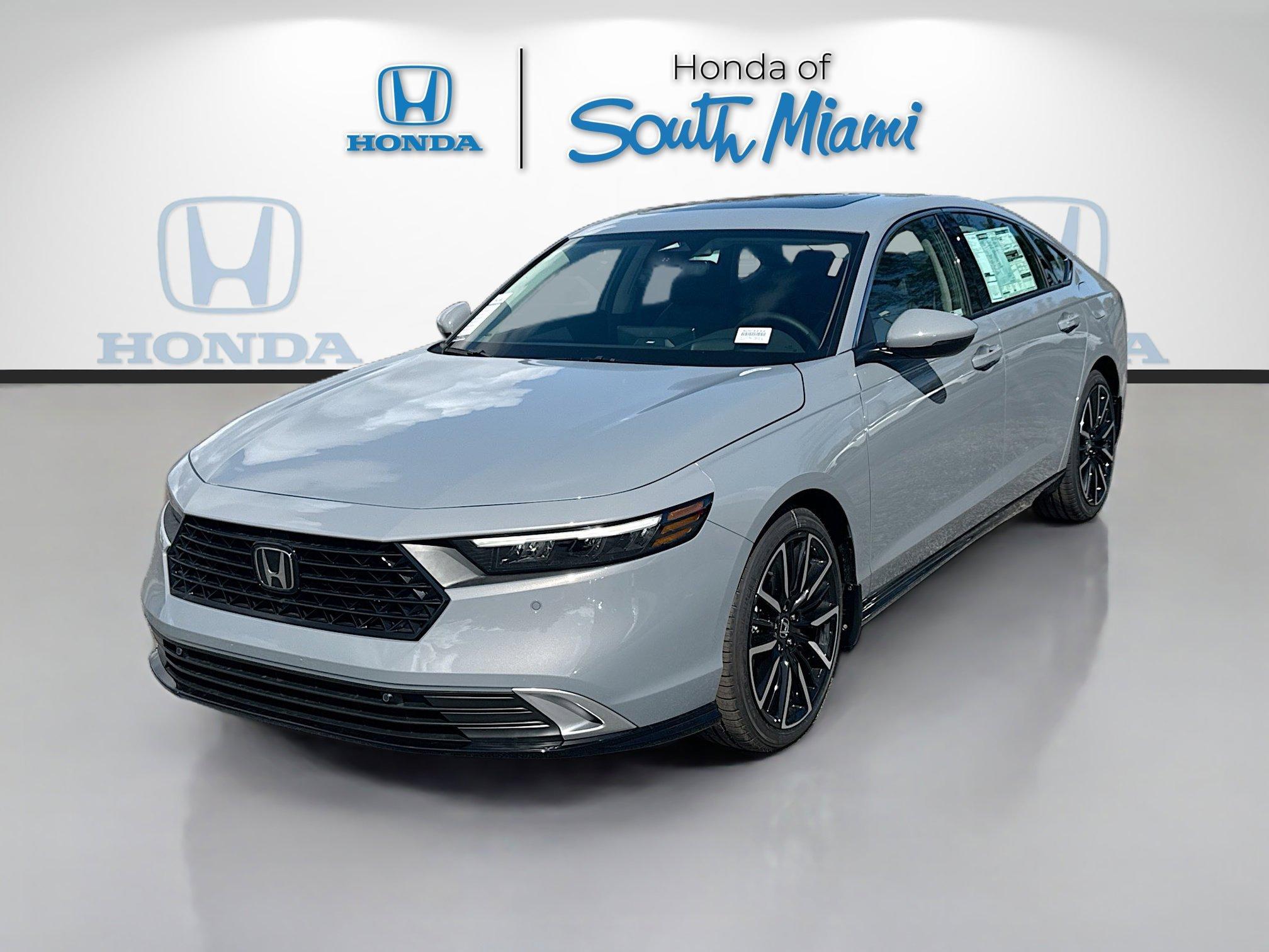 Honda Accord Hybrid Touring Fwd - Thumbnail 4