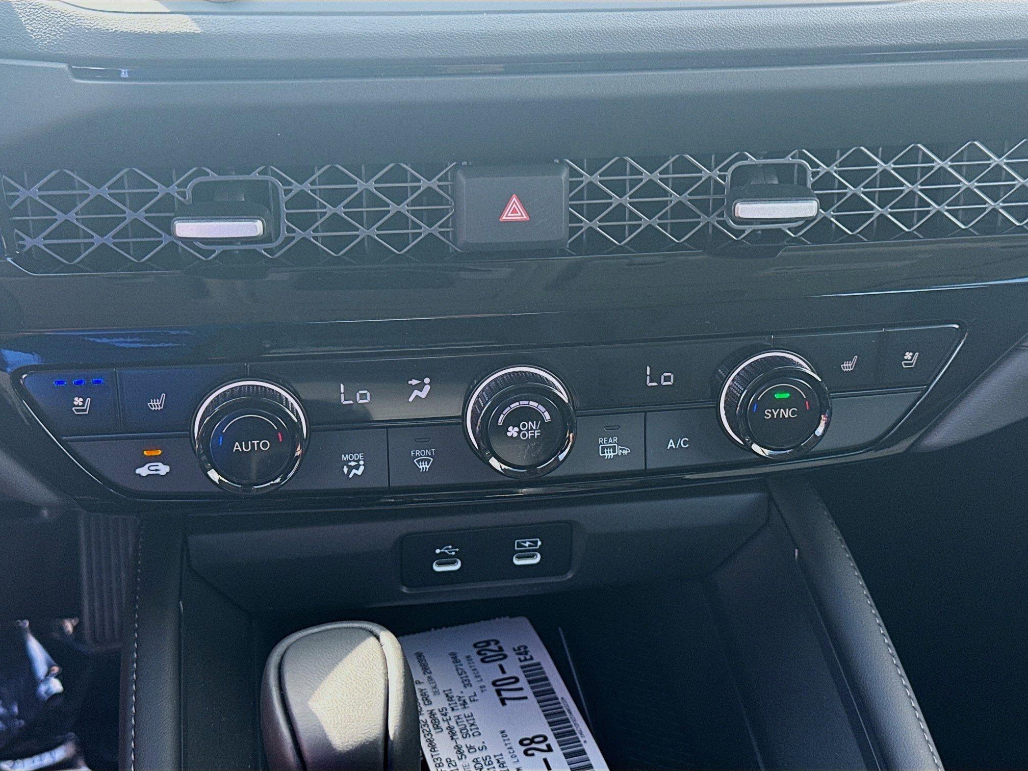 Honda Accord Hybrid Touring Fwd - Thumbnail 16