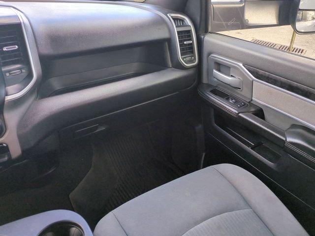 Ram 3500 Big Horn - Thumbnail 18