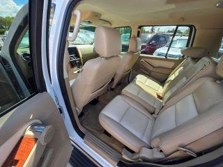 Ford Explorer - Thumbnail 20