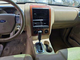 Ford Explorer - Thumbnail 16