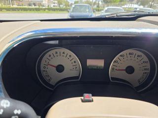 Ford Explorer - Thumbnail 15