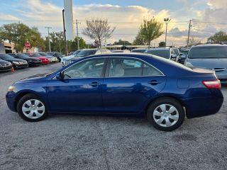 Toyota Camry - Thumbnail 10