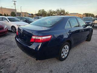 Toyota Camry - Thumbnail 13