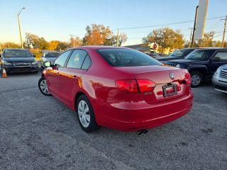 Volkswagen Jetta - Thumbnail 11