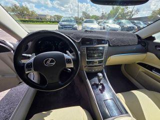 Lexus Is - Thumbnail 16