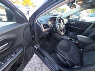 Jeep Cherokee - Thumbnail 18