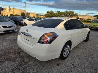 Nissan Altima - Thumbnail 14