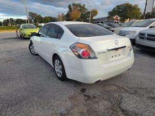 Nissan Altima - Thumbnail 12