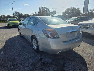 Nissan Altima - Thumbnail 11