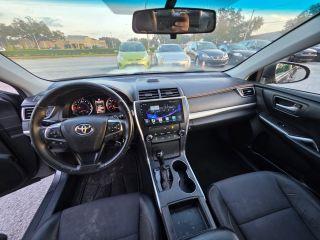 Toyota Camry - Thumbnail 16