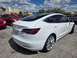 Tesla Model 3 - Thumbnail 13