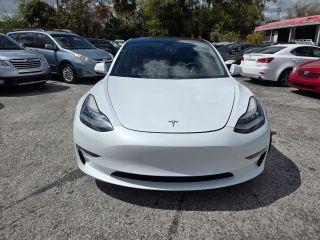 Tesla Model 3 - Thumbnail 8