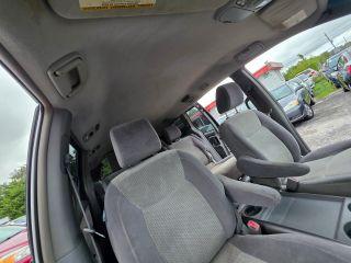 Toyota Sienna - Thumbnail 3