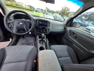 Ford Escape - Thumbnail 20