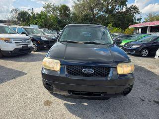 Ford Escape - Thumbnail 8