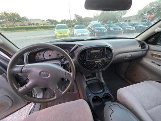 Toyota Sequoia - Thumbnail 16