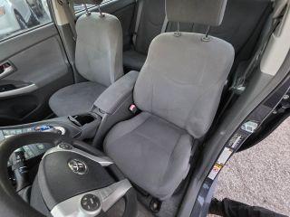 Toyota Prius - Thumbnail 17