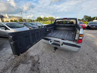 Honda Ridgeline - Thumbnail 4