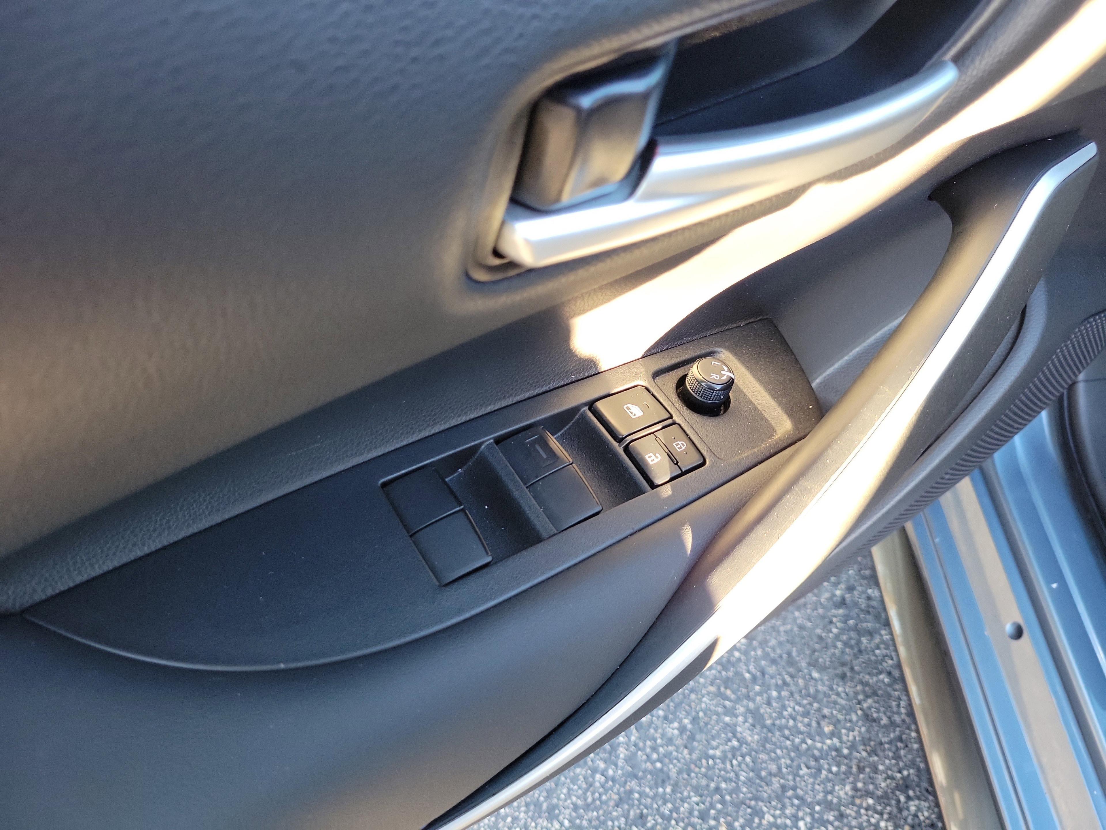 Toyota Corolla Se Fwd - Thumbnail 15