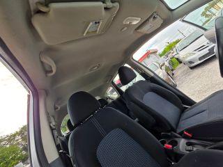 Nissan Versa - Thumbnail 4
