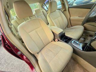 Nissan Altima - Thumbnail 2