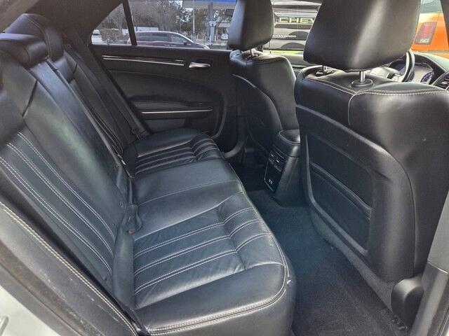 Chrysler 300S - Thumbnail 19