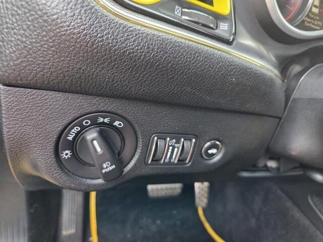 Dodge Challengerr/T Scat Pack Shaker - Thumbnail 11