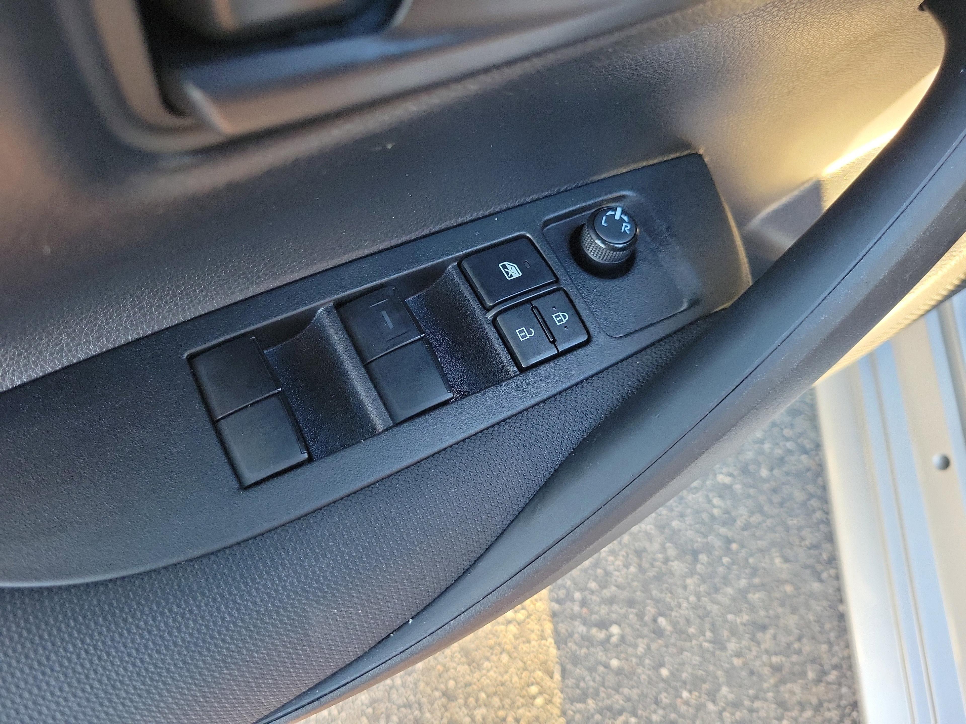 Toyota Corolla Le Fwd - Thumbnail 16