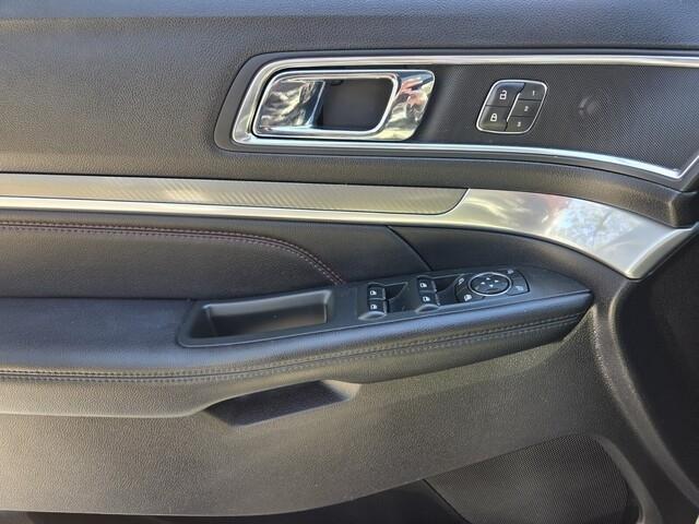 Ford Explorersport - Thumbnail 12