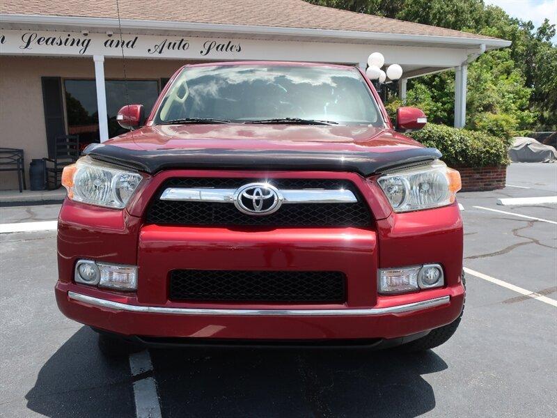 Toyota 4Runner SR5 - Thumbnail 2