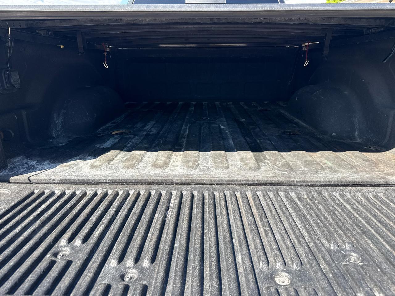 Ram 2500Laramie 4X4 Mega Cab 6'4" Box - Thumbnail 20