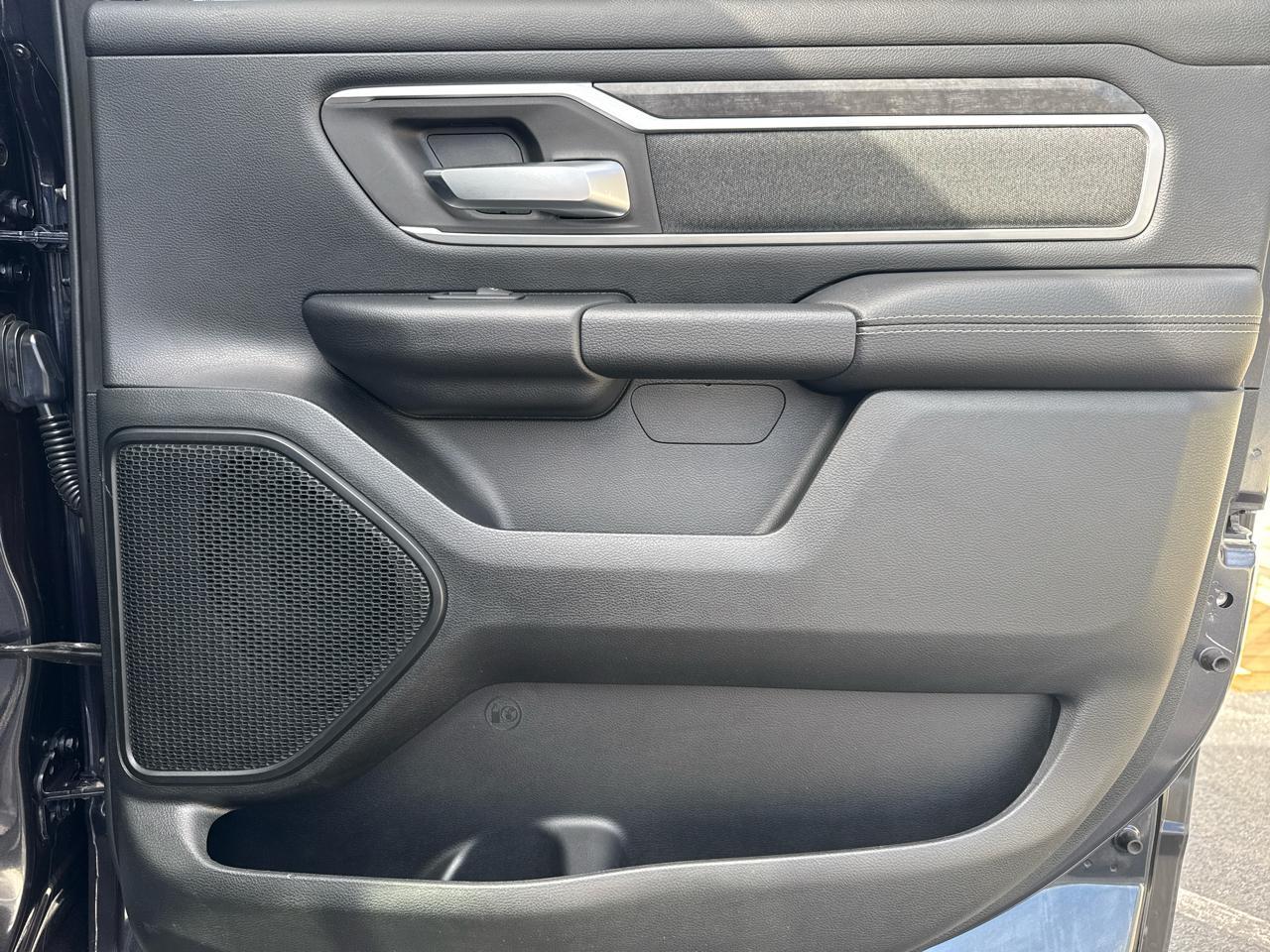 Ram 1500Big Horn 4X4 Crew Cab 5'7" Box - Thumbnail 20