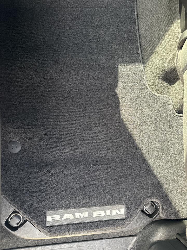 Ram 1500Big Horn 4X4 Crew Cab 5'7" Box - Thumbnail 17