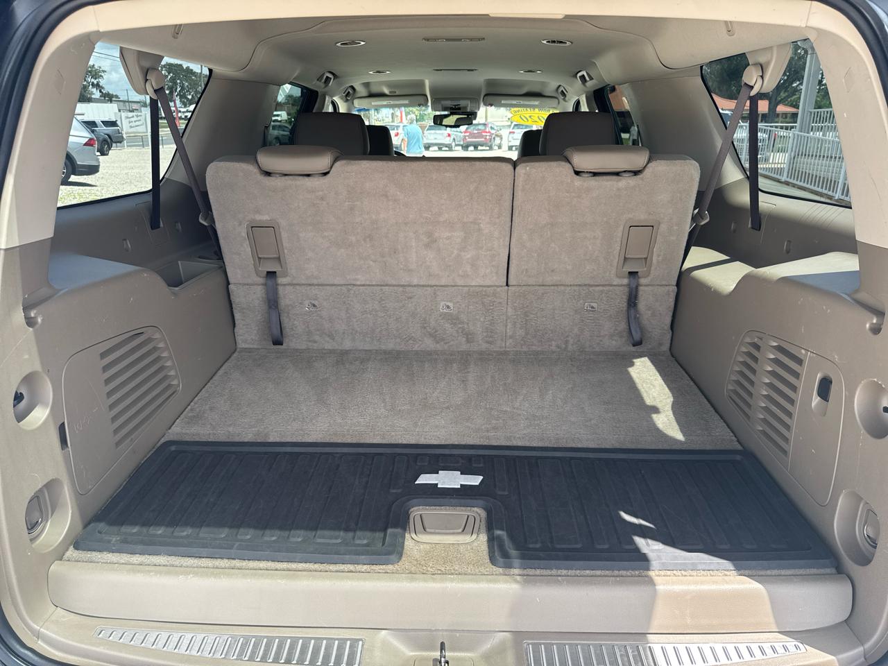 Chevrolet Suburban2Wd 4Dr Lt - Thumbnail 17