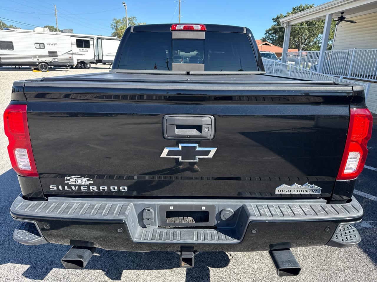 Chevrolet Silverado 15004Wd Crew Cab 143.5" High Country - Thumbnail 4