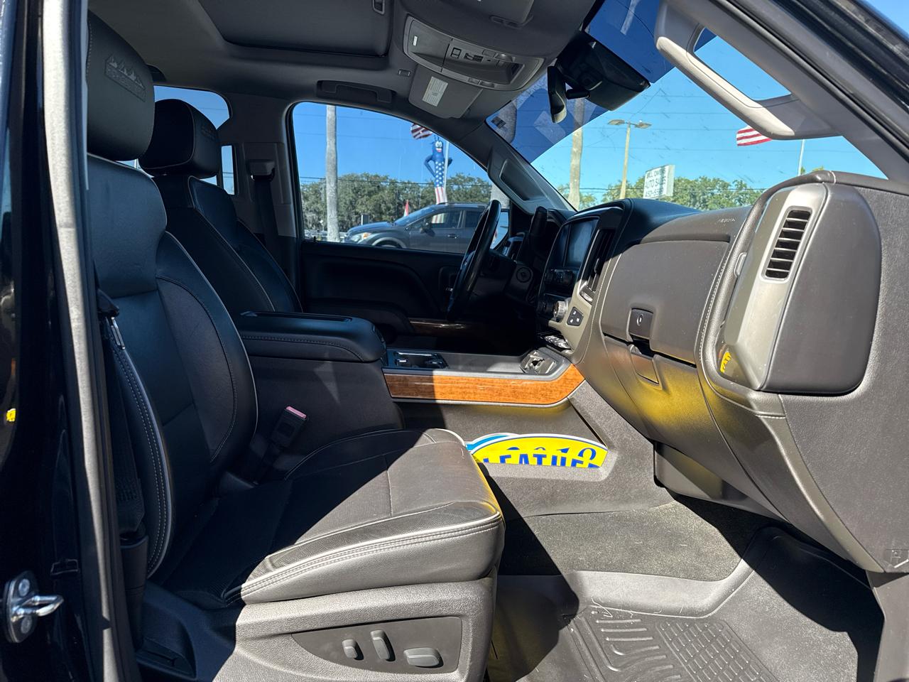 Chevrolet Silverado 15004Wd Crew Cab 143.5" High Country - Thumbnail 11