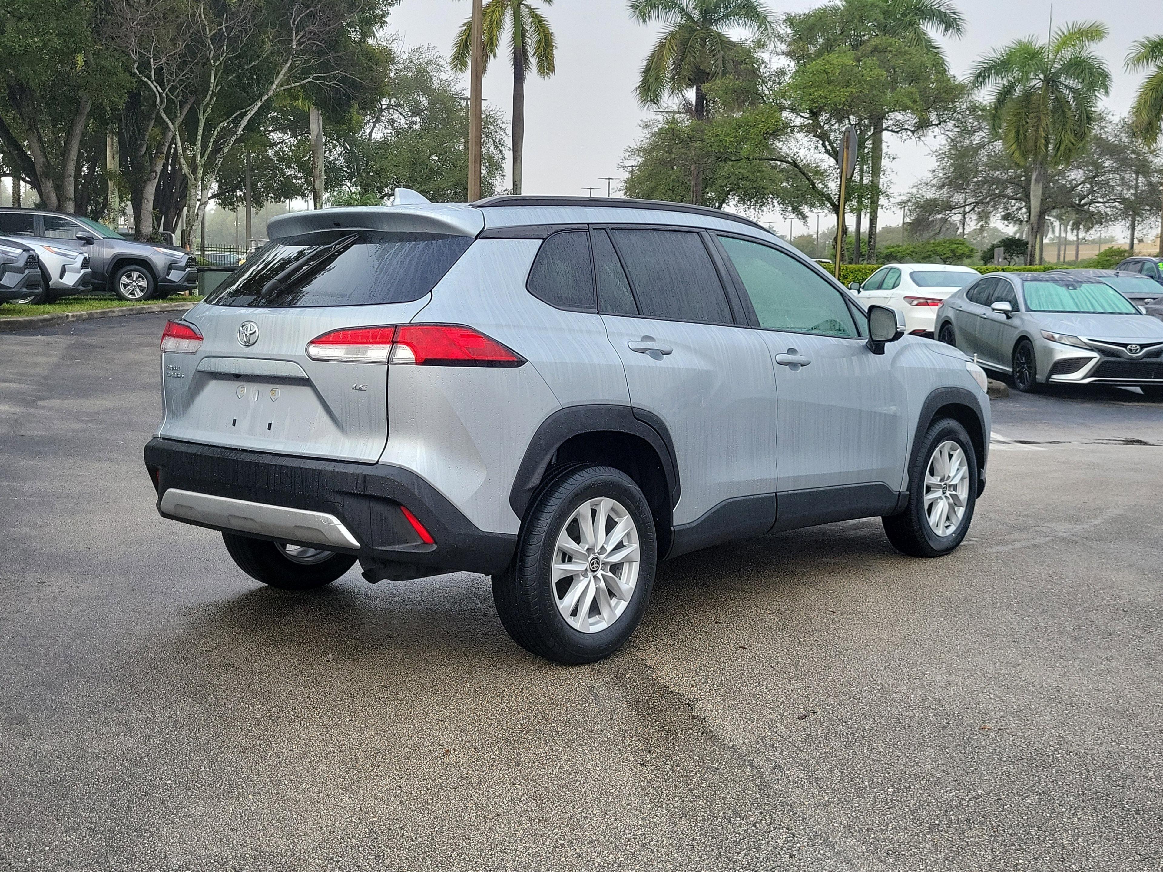 Toyota Corolla Cross Le Fwd - Thumbnail 5