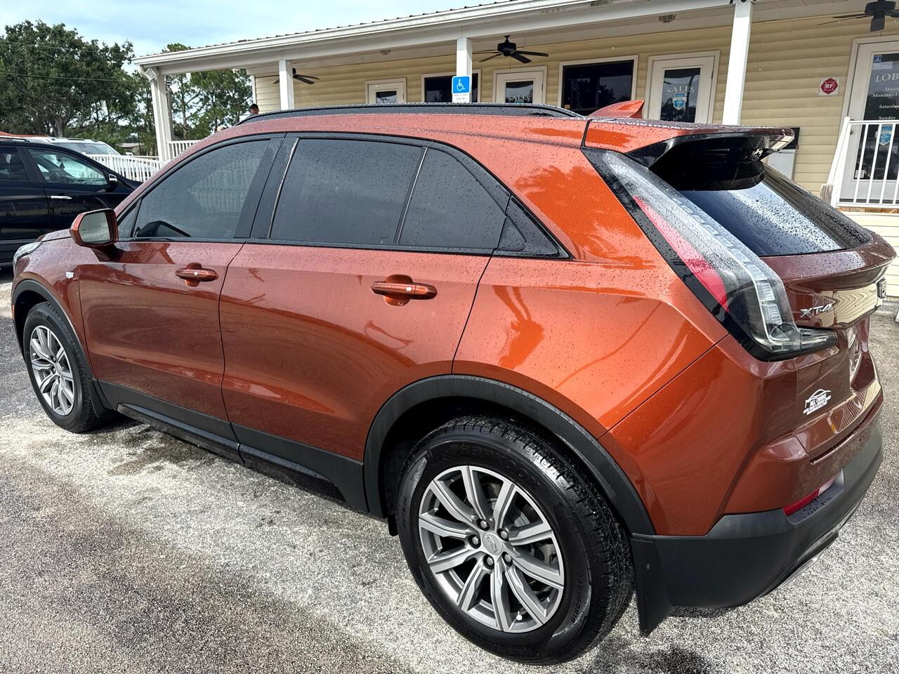 Cadillac Xt4Fwd 4Dr Sport - Thumbnail 3