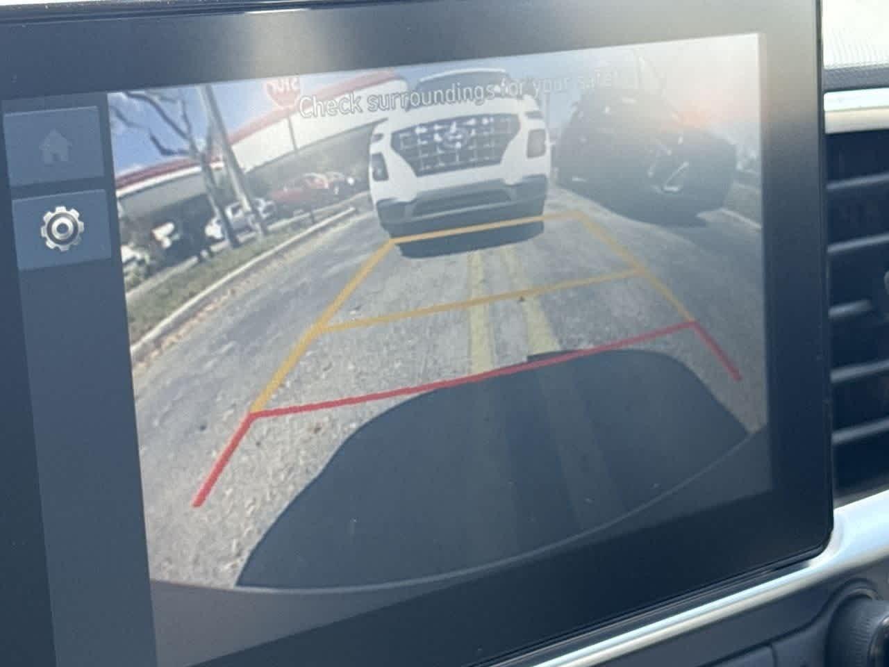 Hyundai Venue Sel W/Two-Tone Roof Fwd Sport Utility - Thumbnail 19